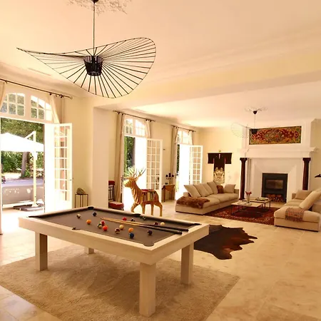 Hotel Luxurious Combining Style And Lifestyle Le Pradet